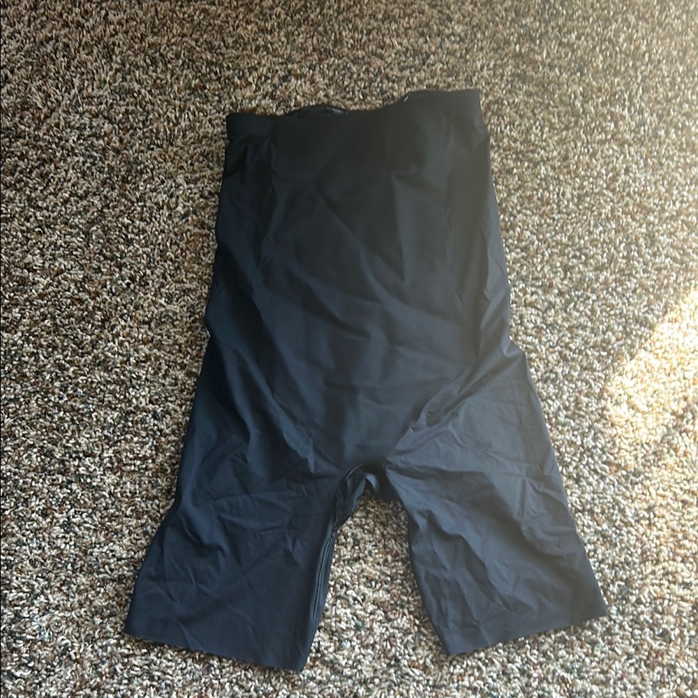 Black SPANX high wasted shape wear size medium. NWOT